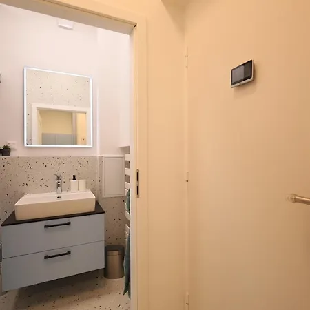 Urban Haven Osadna By Stadium And Center Διαμέρισμα *