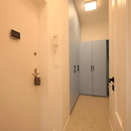 Urban Haven Osadna By Stadium And Center *